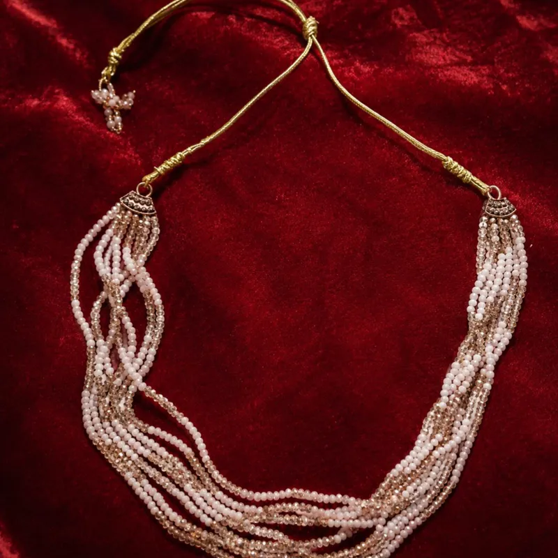 Collier Cascade de Perles Rosées 2
