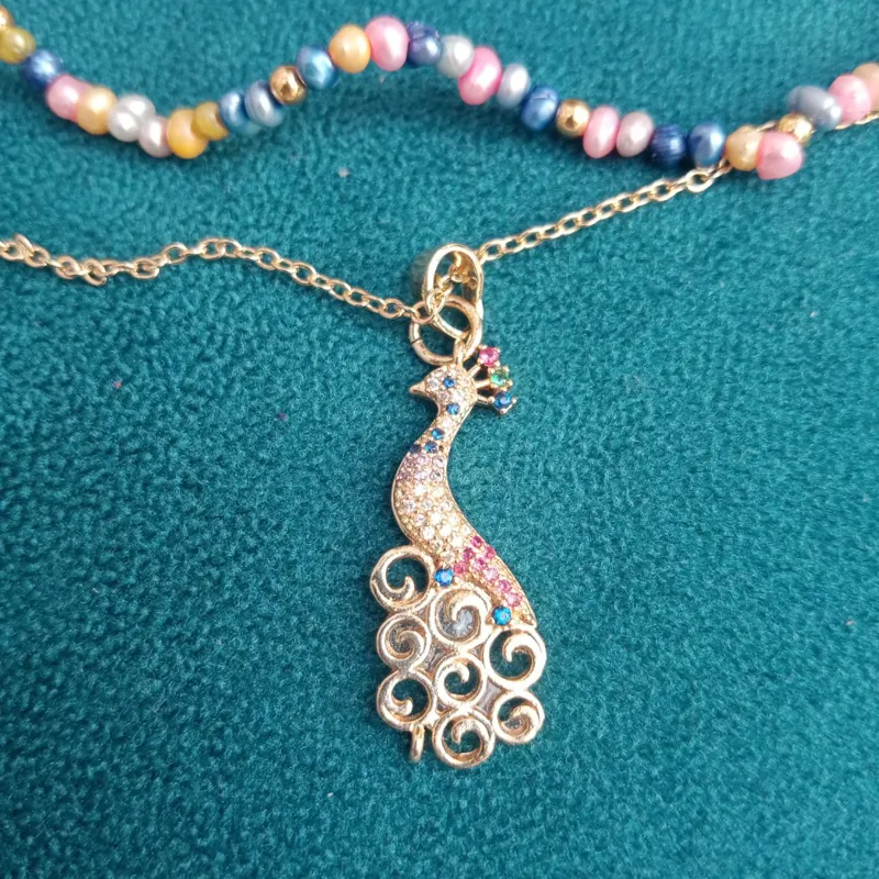 Collier Paon Pastel 4